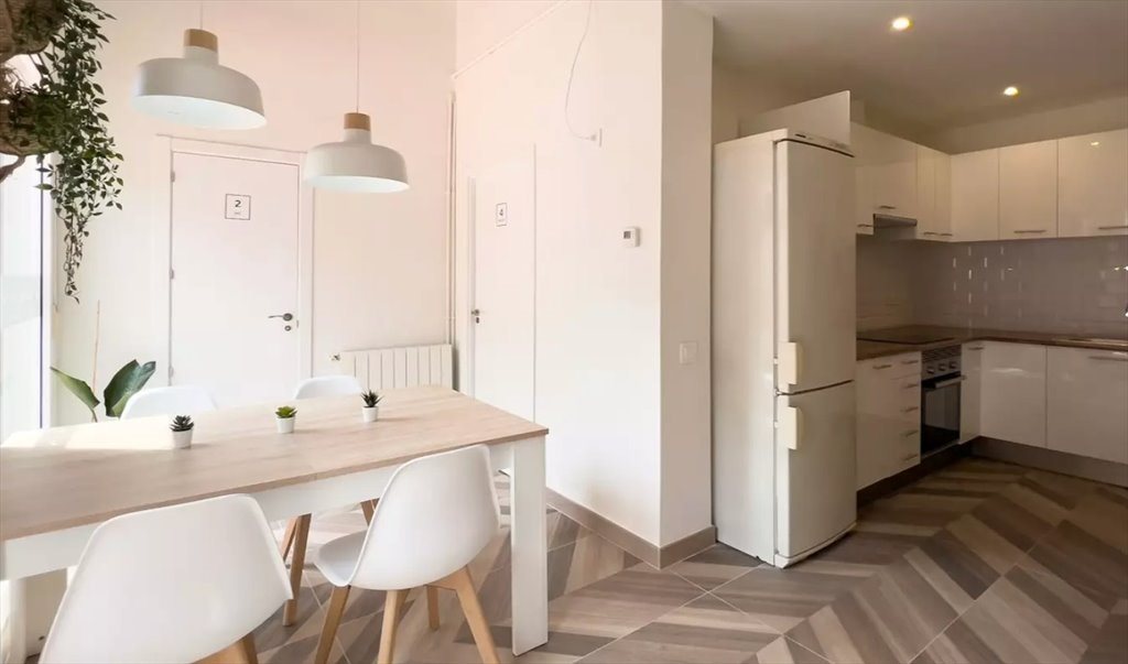 Piso Compartido en Ronda de Sant Pere, Barcelona - RH14A-R4 | Roomgo - Image 5