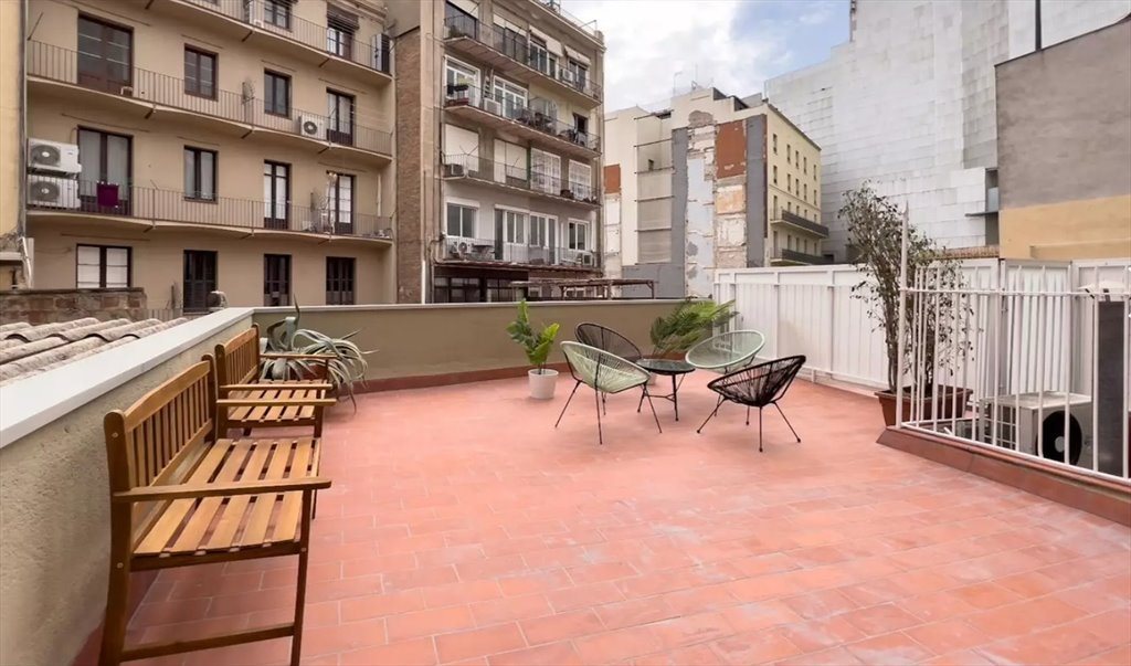 Piso Compartido en Ronda de Sant Pere, Barcelona - RH14A-R4 | Roomgo - Image 8