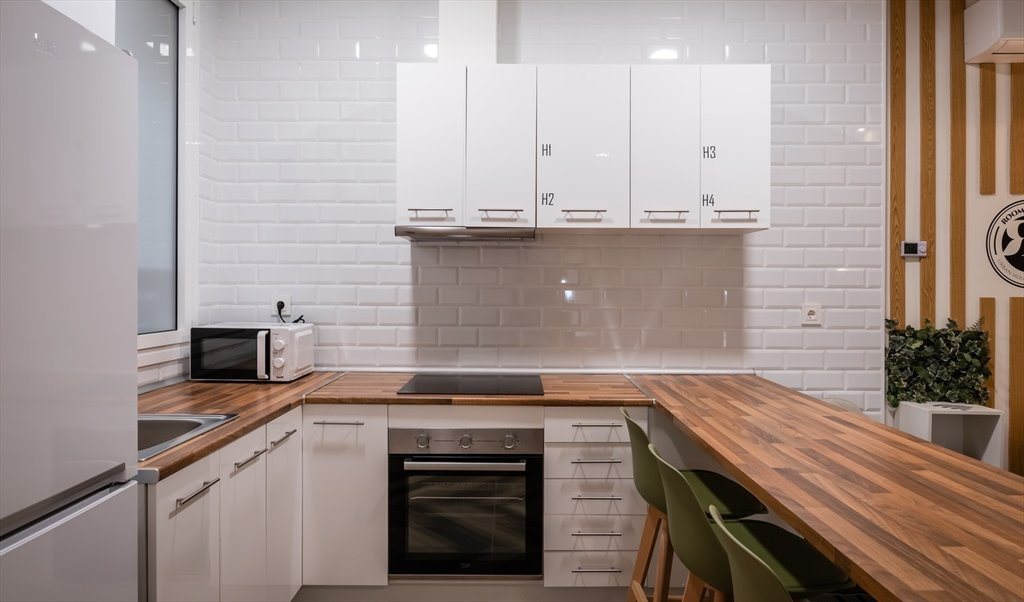 Piso Compartido en Carrer del Rosselló, Barcelona - Beautiful Double Bedroom in Eixample! (RH10A-R3) | Roomgo - Image 6