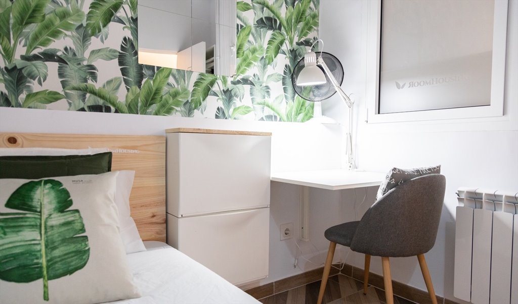 Piso Compartido en Carrer del Rosselló, Barcelona - (RH11A-R3) Comoda Habitacion en Eixample! | Roomgo - Image 3