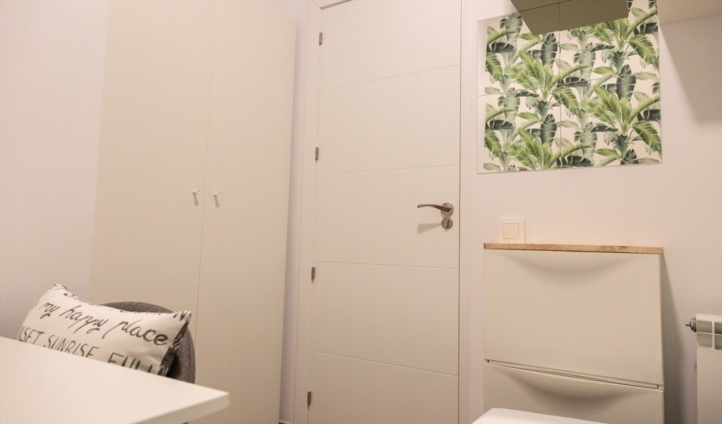 Piso Compartido en Carrer del Rosselló, Barcelona - (RH11A-R4) Habitación en hermoso piso en Eixample! | Roomgo - Image 4