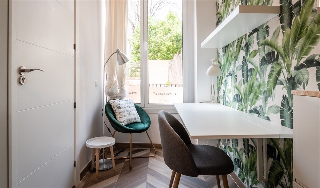 Piso Compartido en Carrer del Rosselló, Barcelona - (RH11A-R5) Gran habitacion en piso en Eixample! | Roomgo - Image 3