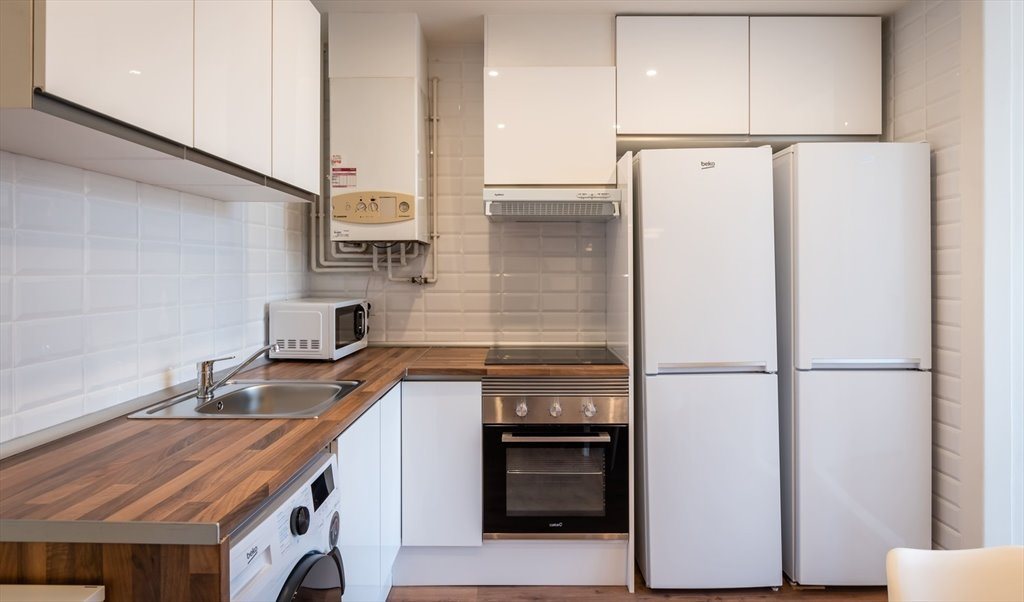 Piso Compartido en Ronda de Sant Pere, Barcelona - (RH26-R5) Hermosa habitacion individual en Pl. Catalunya | Roomgo - Image 5