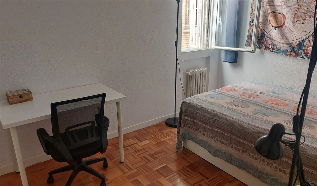 Piso Compartido en Calle de Eduardo Benot, Moncloa-Aravaca - Argüelles,  IG: danilo.magister | Roomgo - Image 4