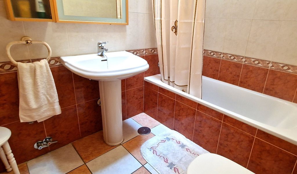 Piso Compartido en Calle de la Ermita, Guaro - Alquiler Habitaciones en Guaro (cerca de Marbella) | Roomgo - Image 7