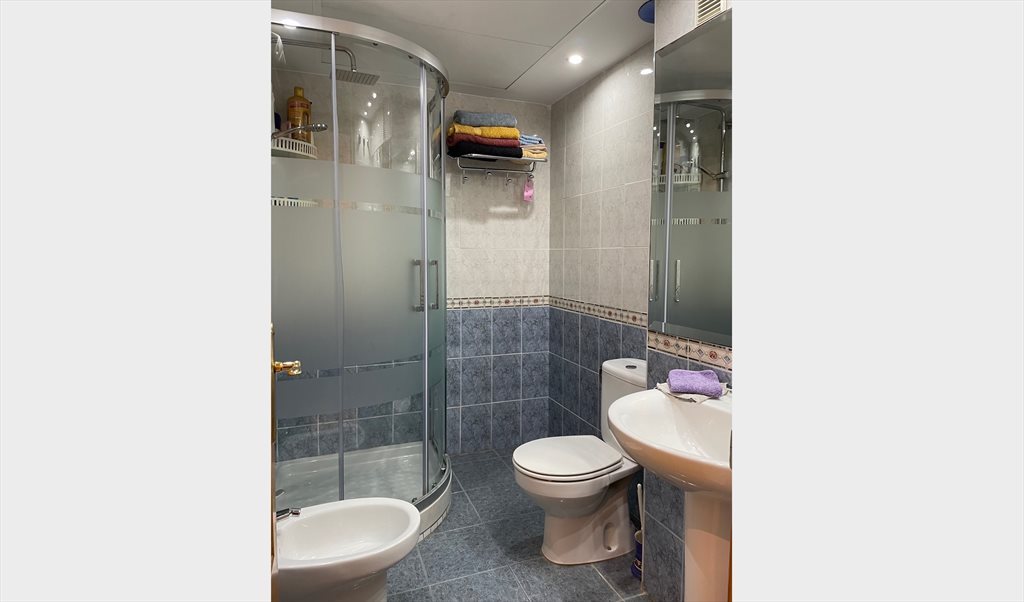 Piso Compartido en Plaza de Federico García Lorca, Plaza de Federico García Lorca - Habitación individual larga temporada | Roomgo - Image 2