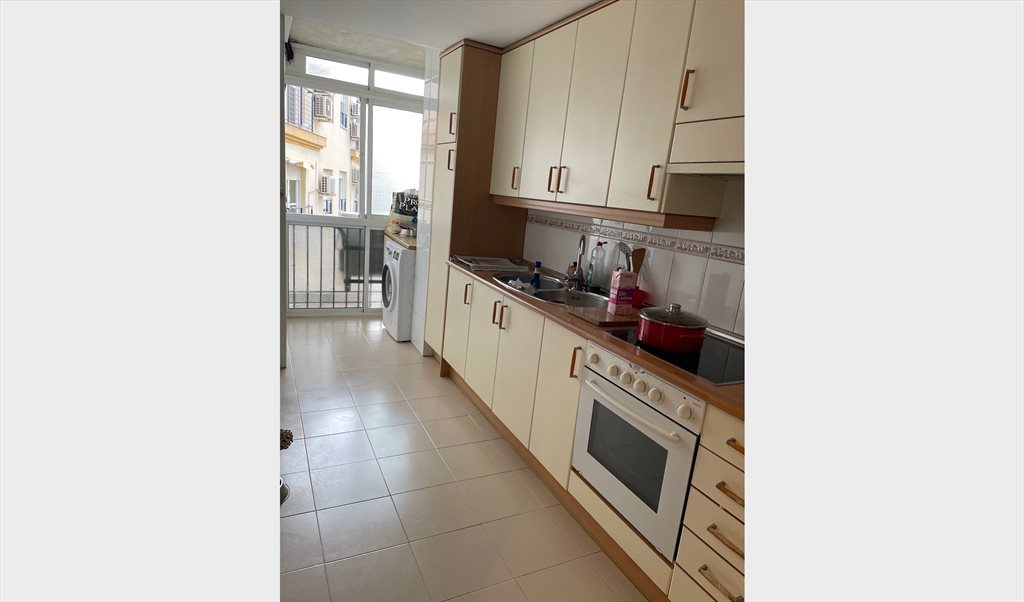 Piso Compartido en Plaza de Federico García Lorca, Plaza de Federico García Lorca - Habitación individual larga temporada | Roomgo - Image 6