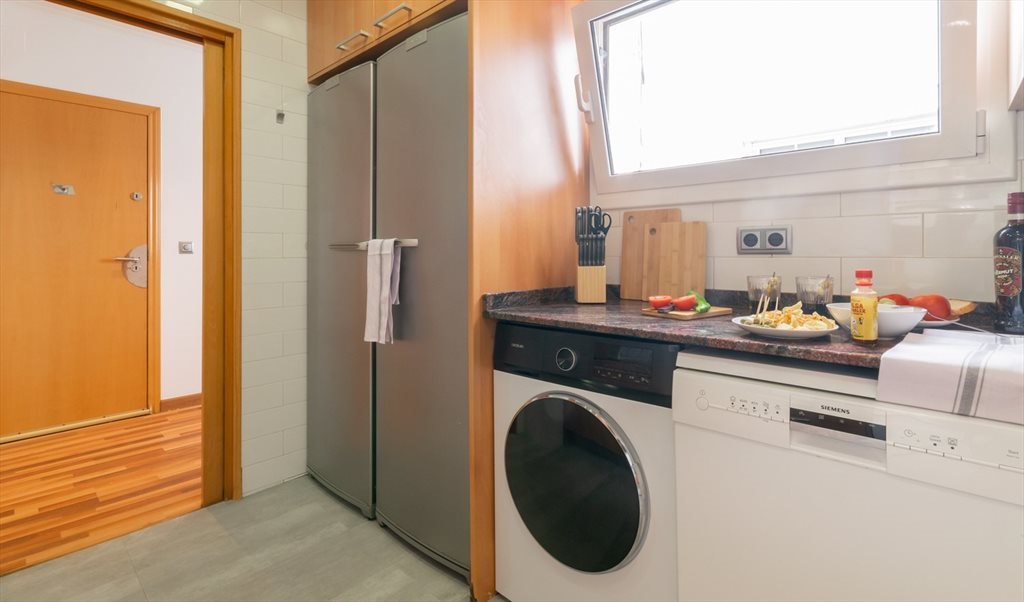 Piso Compartido en Via Augusta, Sarrià-Sant Gervasi - VANCOUVER PRIVATE TERRACE & AIR CONDITIONING | Roomgo - Image 6