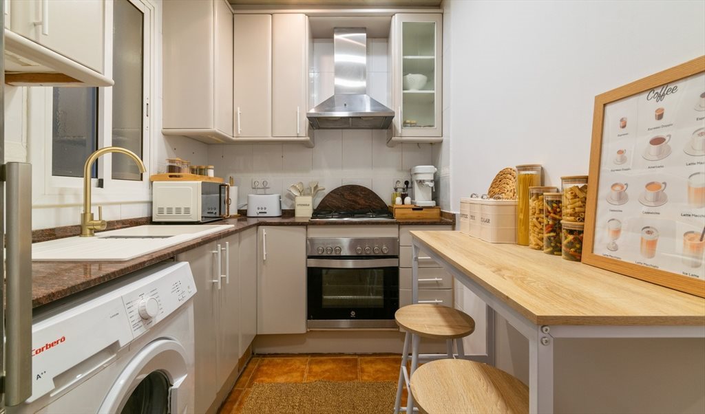 Piso Compartido en Gran Via de les Corts Catalanes, Sants-Montjuïc - ALEJANDRIA | Roomgo - Image 5