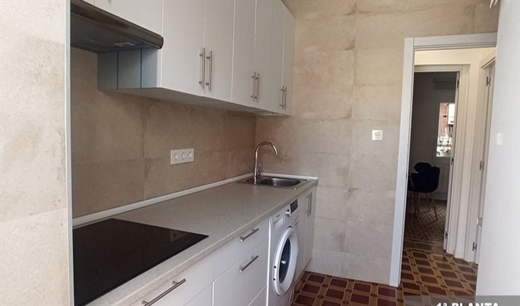 Piso Compartido en Calle de la Esperanza Macarena, Villaverde - Alquiler de habitación individual solo para chicas | Roomgo - Image 2