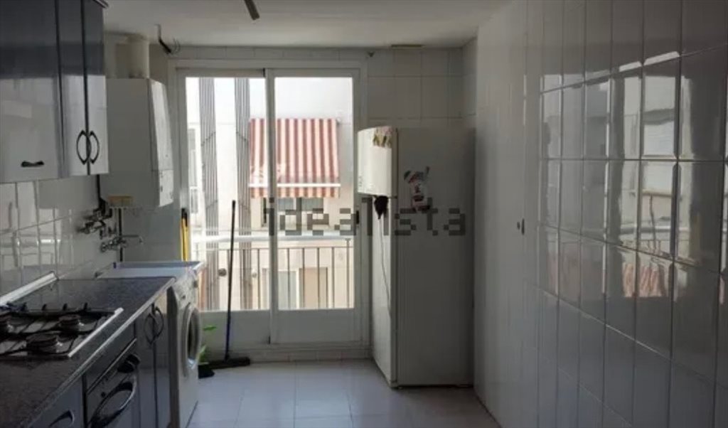 Piso Compartido en Avenida de Andalucía, Chana - Buscamos compañera o compañero de piso | Roomgo - Image 5