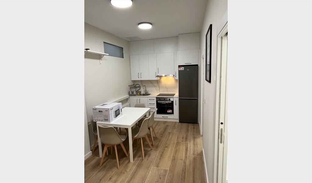 Piso Compartido en Calle San Luis, A Coruña - Alquilo habitaciones o piso entero por temporada | Roomgo - Image 3