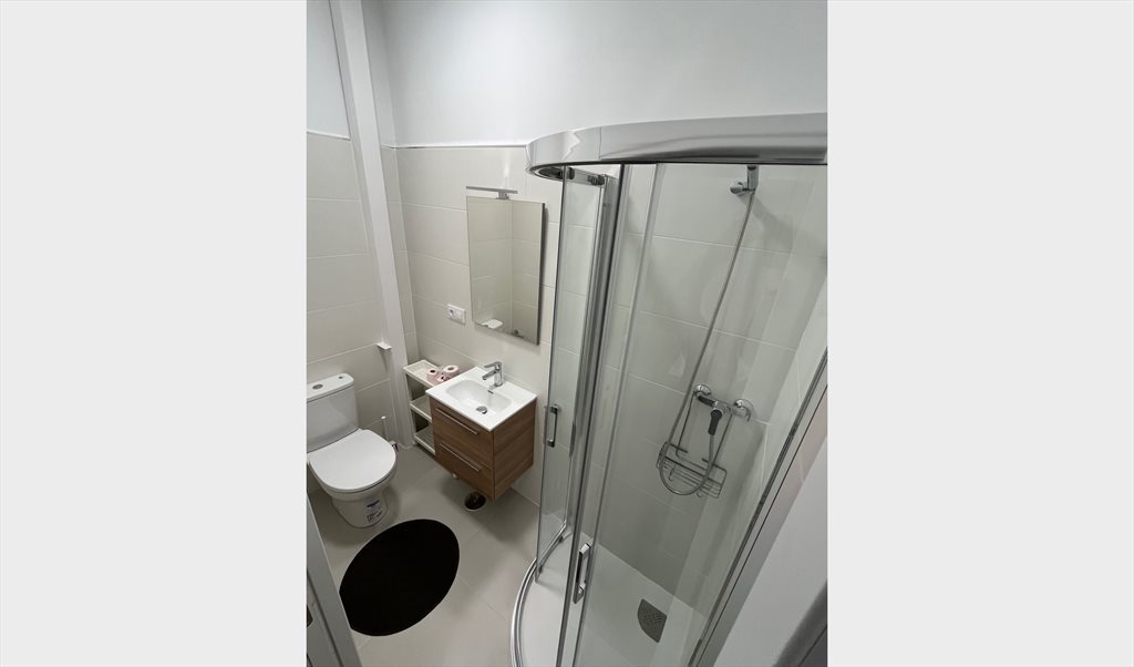 Piso Compartido en Calle San Luis, A Coruña - Alquilo habitaciones o piso entero por temporada | Roomgo - Image 4