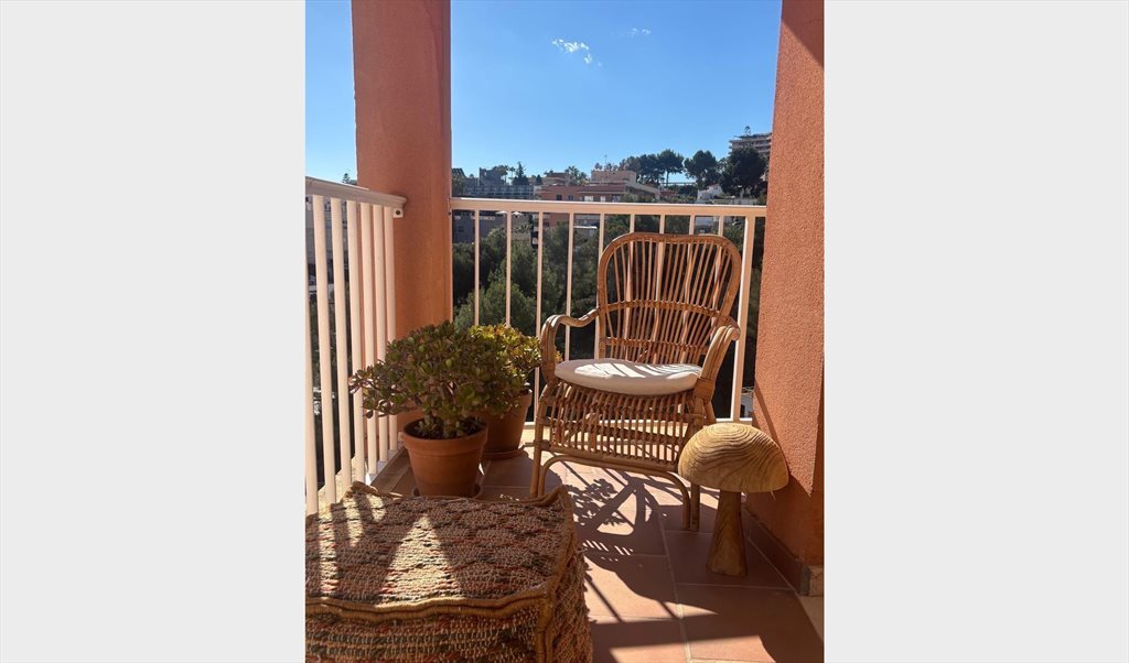Piso Compartido en Carrer de Robert Graves, Palma - Habitación en amplio apartamento con vistas al mar. | Roomgo - Image 8