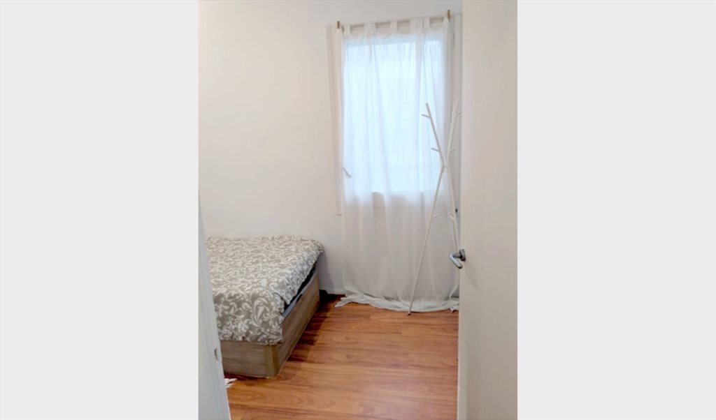Piso Compartido en Carrer de Casanova, Eixample - Flat-share with sunny terrace to enjoy your coffee - central & calm | Roomgo - Image 6