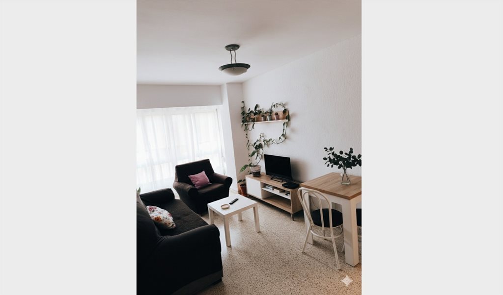 Piso Compartido en Calle Cañaveral, Zona G - HABITACIÓN PARA LARGA ESTANCIA | Roomgo - Image 6