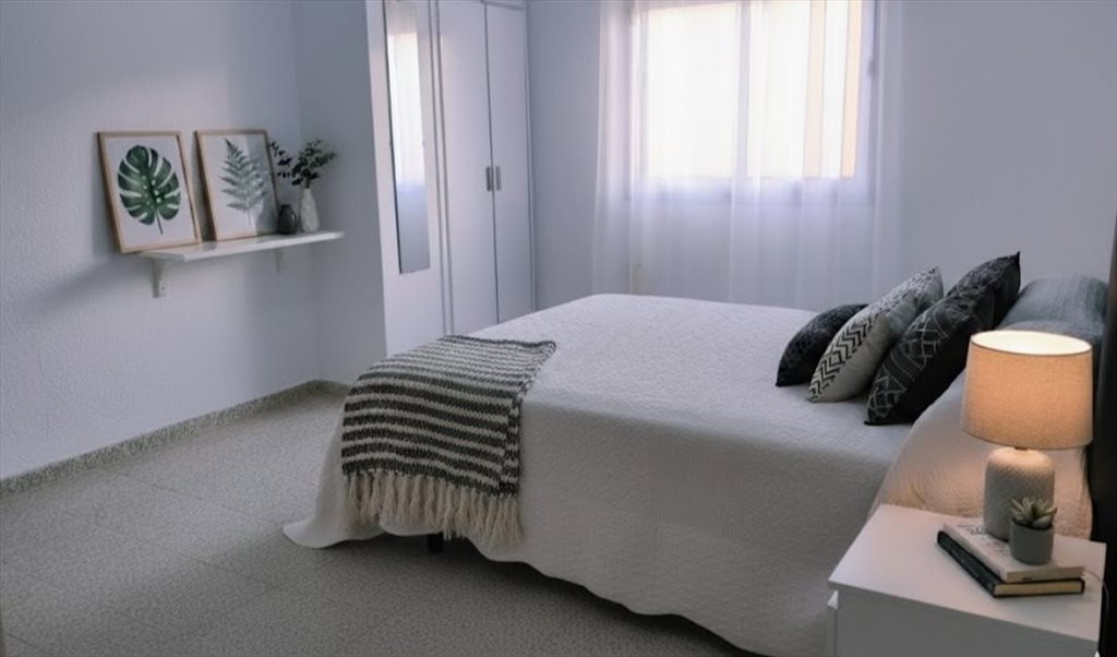 Piso Compartido en Calle Cañaveral, Zona G - HABITACIÓN PARA LARGA ESTANCIA | Roomgo - Image 7