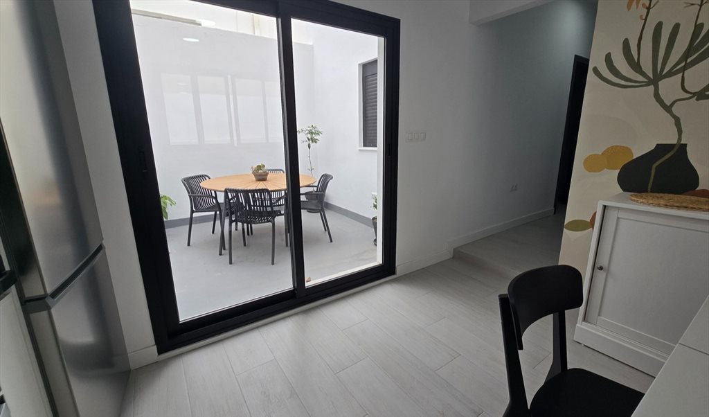 Piso Compartido en Calle de Matilde Martín, Santa Cruz de Tenerife - Mapache Studio, Coliving para el Desarrollo Digital | Roomgo - Image 2