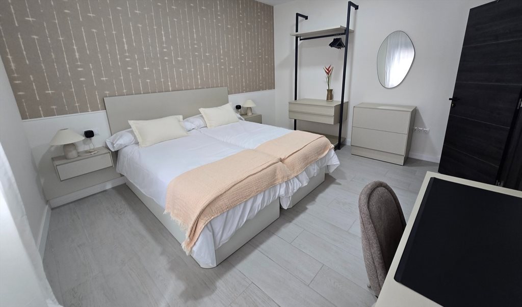 Piso Compartido en Calle de Matilde Martín, Santa Cruz de Tenerife - Mapache Studio, Coliving para el Desarrollo Digital | Roomgo - Image 4