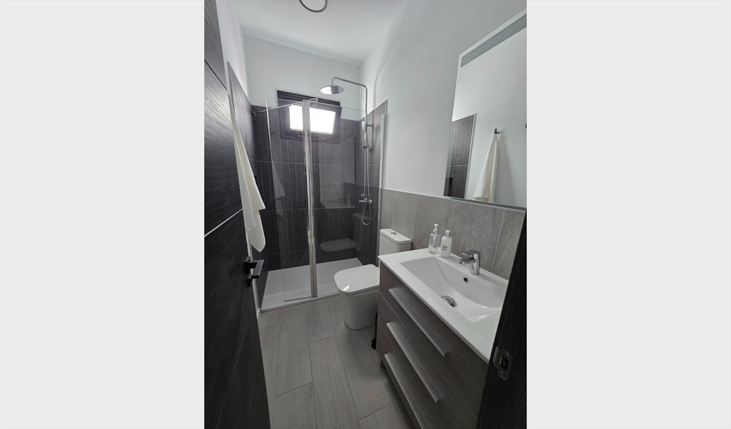 Piso Compartido en Calle de Matilde Martín, Santa Cruz de Tenerife - Mapache Studio, Coliving para el Desarrollo Digital | Roomgo - Image 6