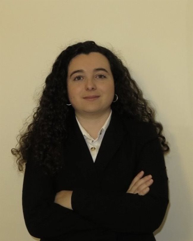 María - Trabajador - Mujer - Madrid - Image 1