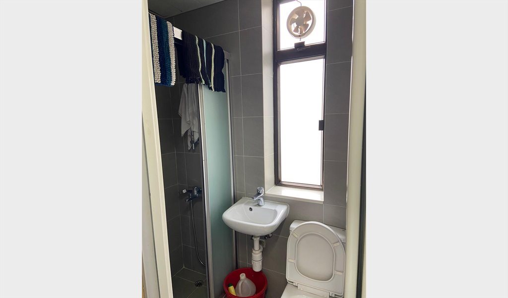 Room for rent in Canal Road West, Wan Chai - Causeway Bay Shared Flat - Designated for internship, students, young professionals from overseas - Image 3