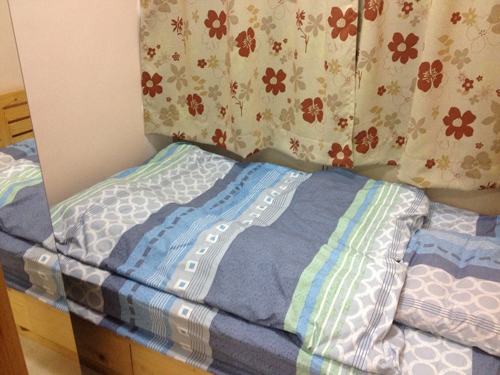 Room for rent in Man Yuen Street, Yau Ma Tei - Spacious one bedroom flat near Kowloon station - Image 2