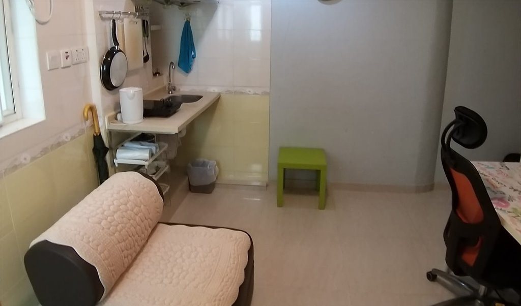 Room for rent in Man Yuen Street, Yau Ma Tei - Spacious one bedroom flat near Kowloon station - Image 6