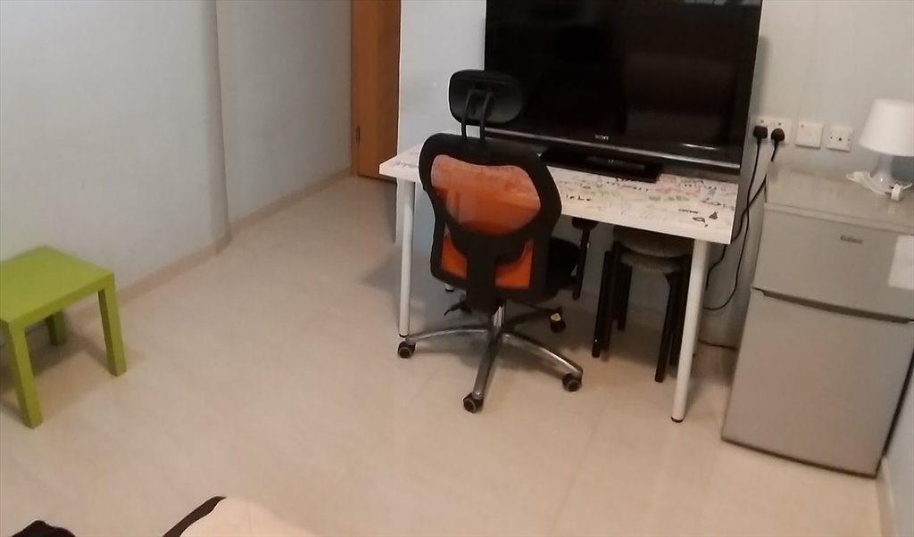 Room for rent in Man Yuen Street, Yau Ma Tei - Spacious one bedroom flat near Kowloon station - Image 7