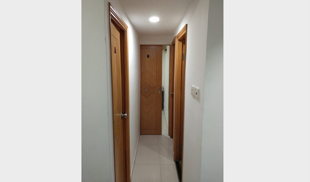 Room for rent in Li Tak Street, Tai Kok Tsui - Flat share in Tai Kok Tsui. - Image 5