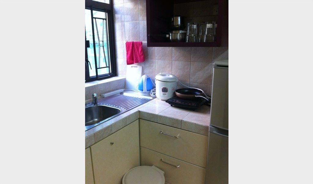 Room for rent in Queen's Road West, Shek Tong Tsui - Studio in Shek Tong Tsui $4500 - Image 4