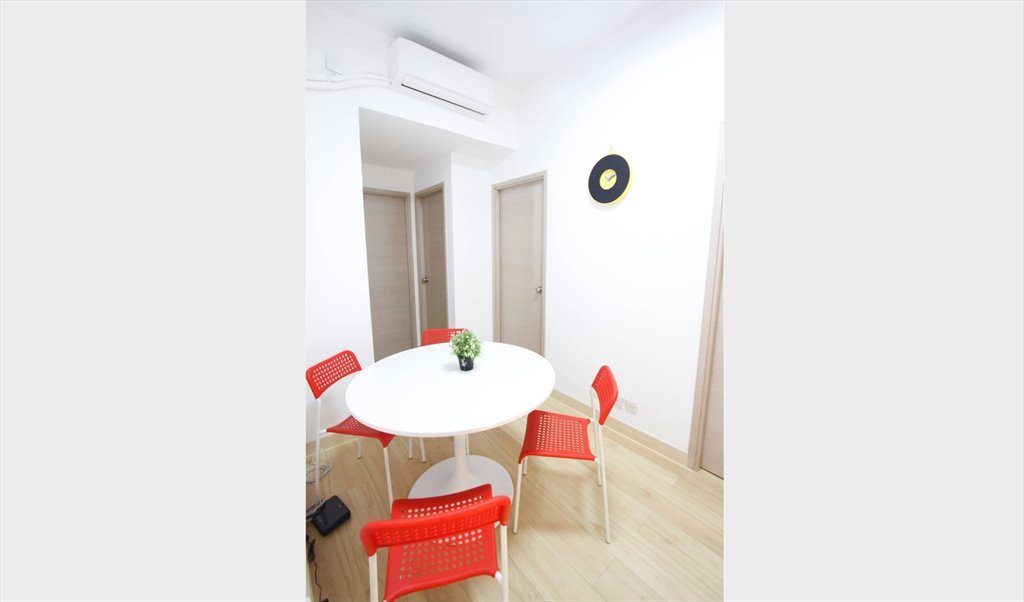 Room for rent in Canal Road West, Wan Chai - $6000/ month Wan Chai Shared Flat (5 mins walk from MTR station) - Image 3