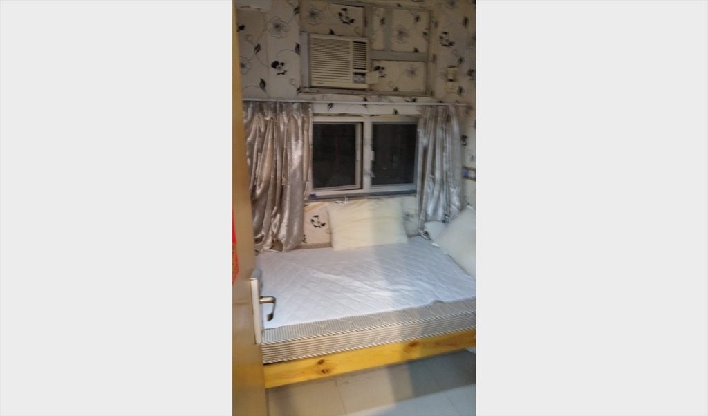 Room for rent in Nathan Road, Mong Kok - Private room for single or two - Image 2