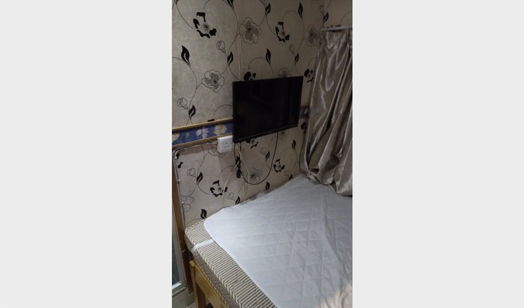 Room for rent in Nathan Road, Mong Kok - Private room for single or two - Image 3