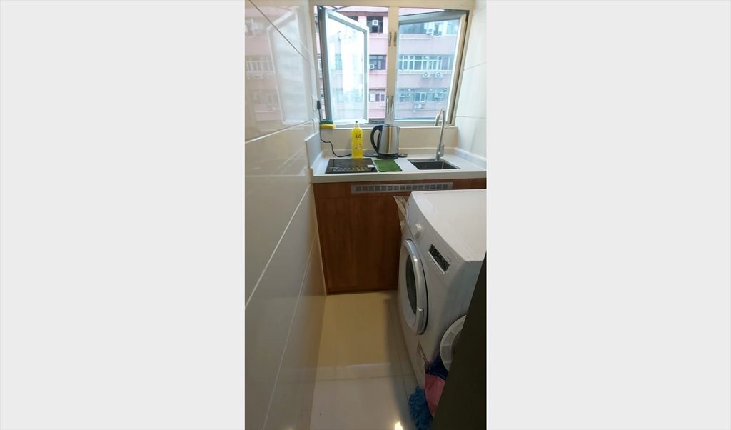 Room for rent in Nathan Road, Tsim Sha Tsui - Room with own bathroom in Tsim Sha Tsui - Image 3
