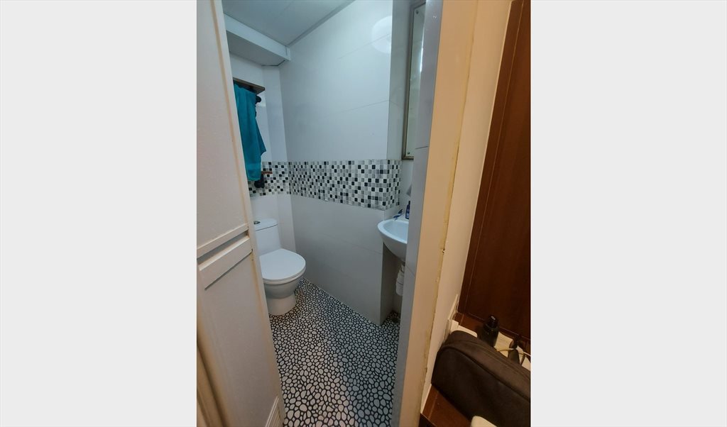 Room for rent in Nathan Road, Tsim Sha Tsui - Room with own bathroom in Tsim Sha Tsui - Image 4