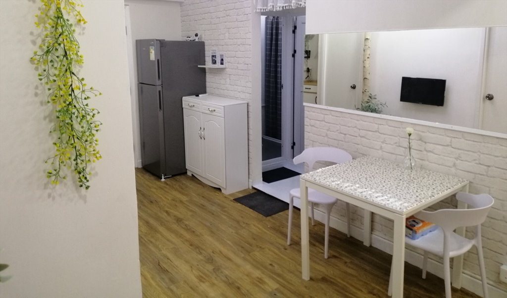 Room for rent in Austin Avenue, Tsim Sha Tsui - No agent fee. Brand new refurb shared apartment in Tsim Sha Tsui 80fts room size.. - Image 4