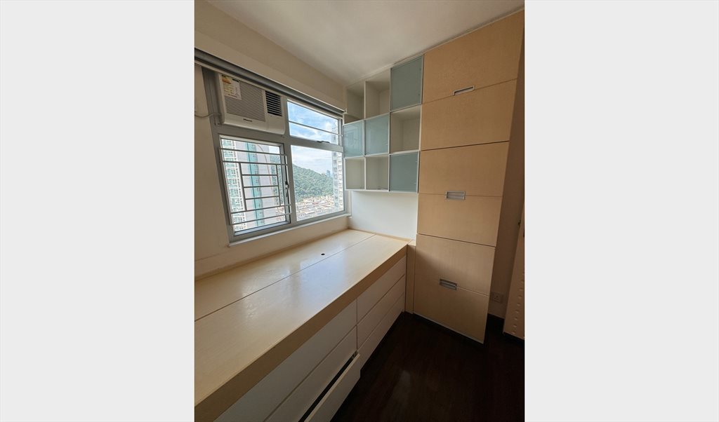 Room for rent in Hong On St, Kornhill - Minimalistic styled room ~ Looking for clean female housemate! - Image 2