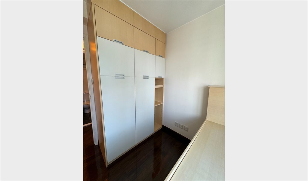 Room for rent in Hong On St, Kornhill - Minimalistic styled room ~ Looking for clean female housemate! - Image 3