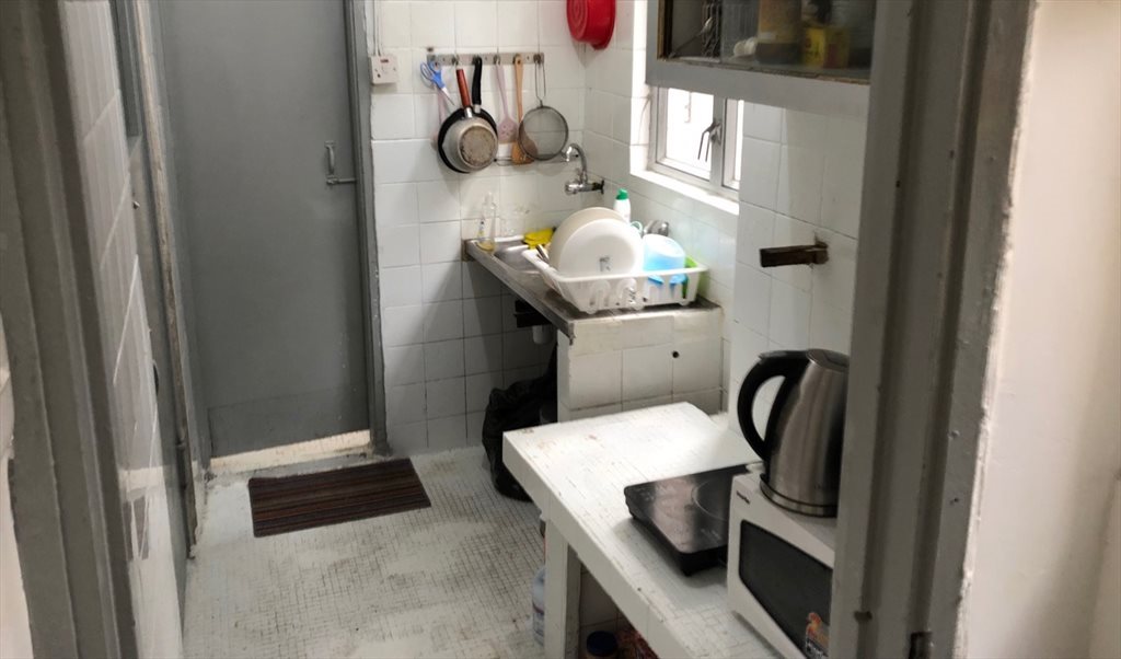 Room for rent in Des Voeux Rd West, Sai Ying Pun - Spacious Room in Sai Ying Pun - Image 3