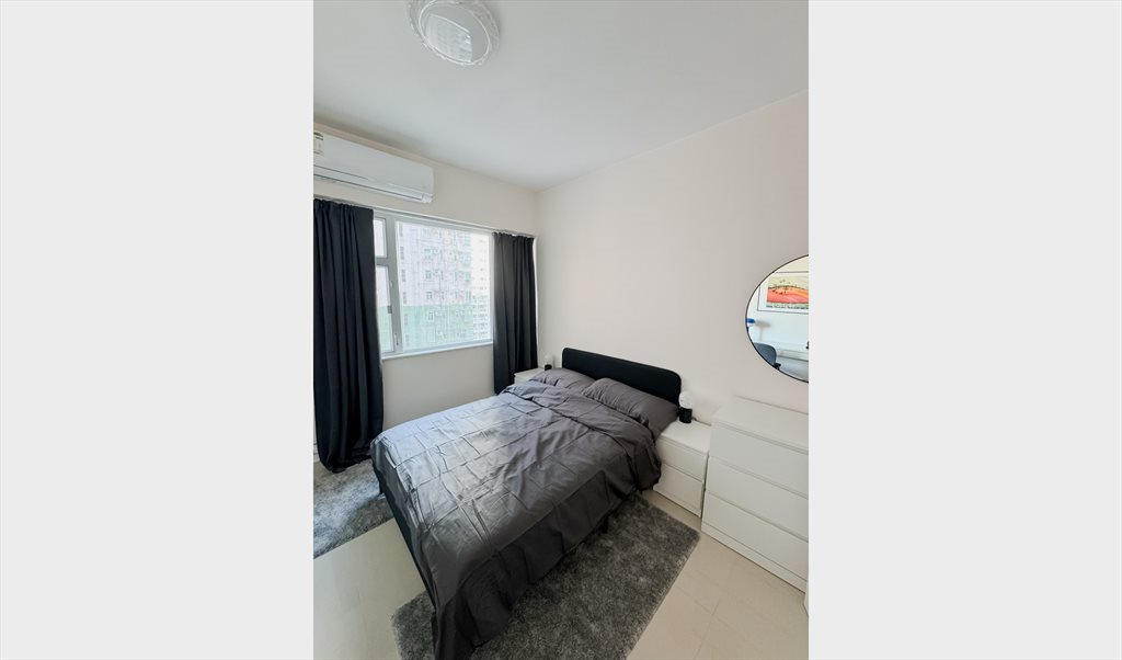 Room for rent in Caine Rd, Central - A spacious and cozy room with big windows near Mid Levels - Image 3