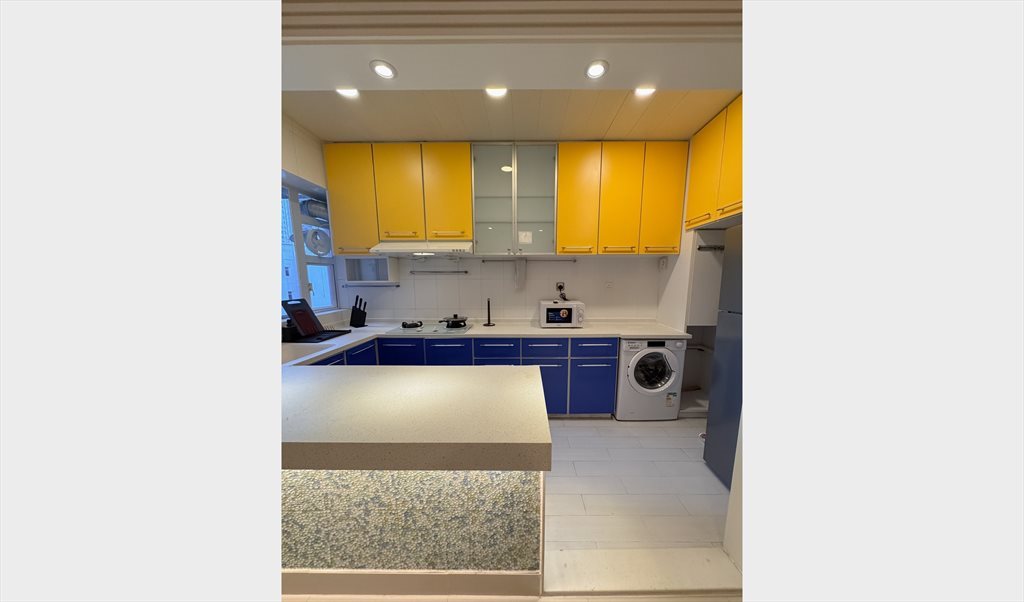 Room for rent in Caine Rd, Central - A spacious and cozy room with big windows near Mid Levels - Image 8