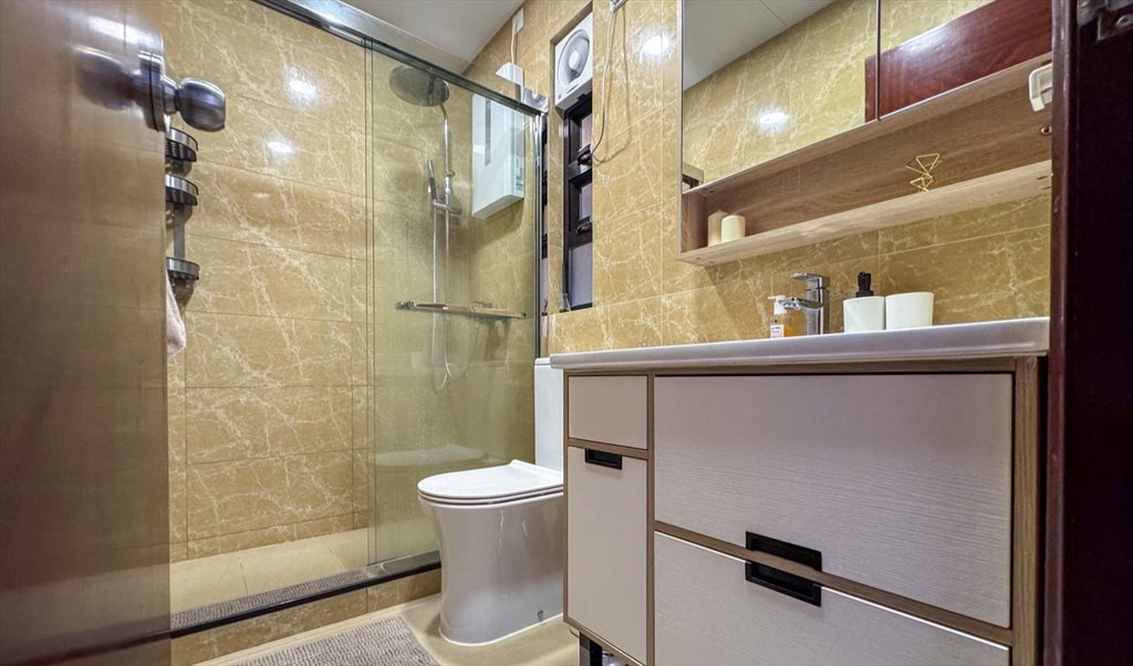 Room for rent in Wong Nai Chung Rd, Happy Valley - Cozy Room with lots of Natural Sunlight - Image 7