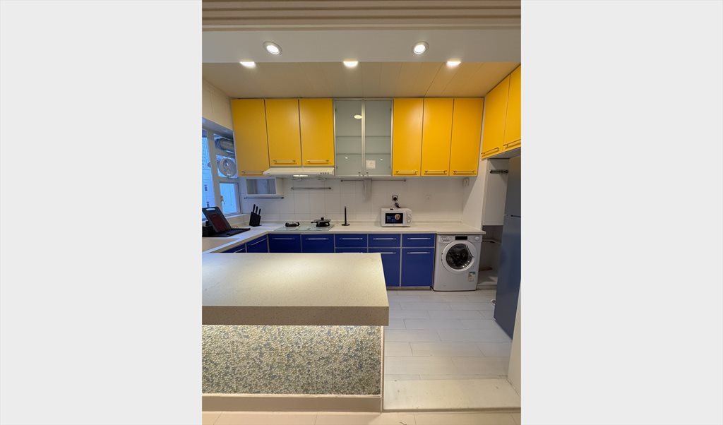 Room for rent in Caine Rd, Central - Spacious Room with a City View, Plenty of Sunlight - Image 6