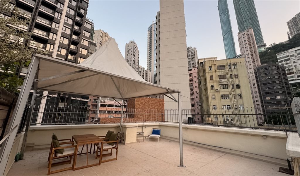 Room for rent in Fung Fai Terrace, Happy Valley - Beautiful Room with Rooftop Access, Happy Valley - Image 8