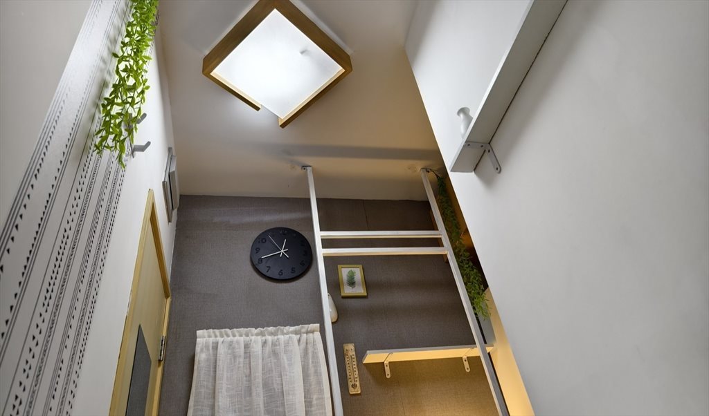 Room for rent in 京士頓街, 銅鑼灣 - Single Bed STYLISH Room, including furniture , Utilities, wifi - Image 4