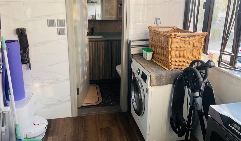 Room for rent in Yi Chun St, Man Yee Wan New Village - Room available! - Image 5