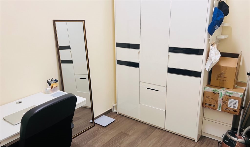 Room for rent in Yi Chun St, Man Yee Wan New Village - Room available! - Image 6