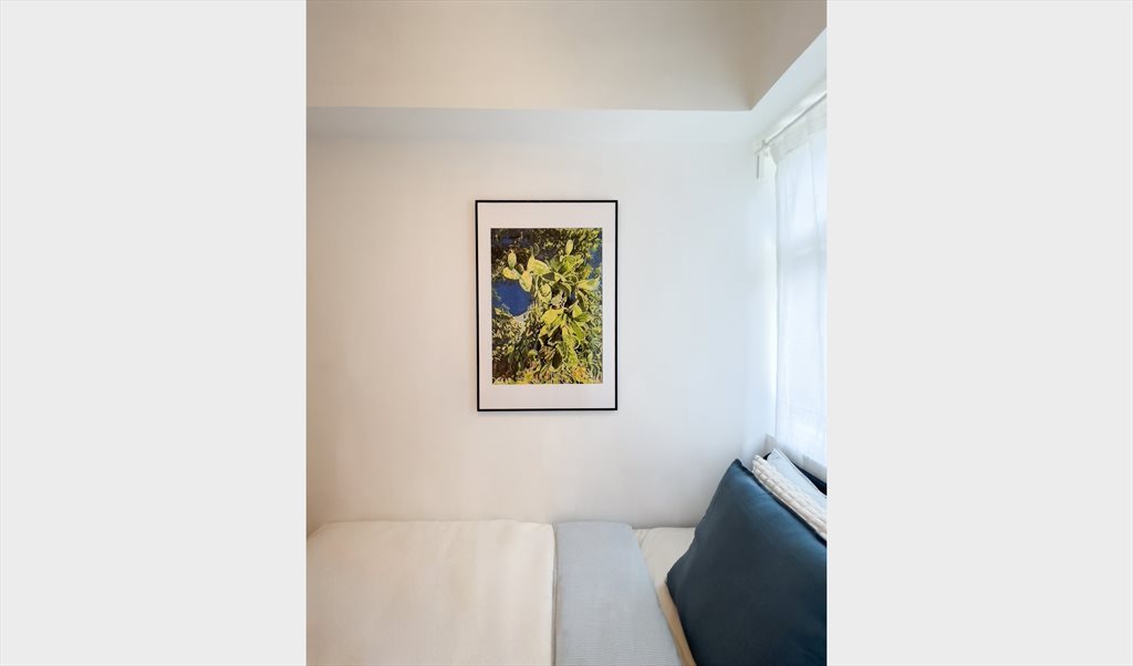 Room for rent in Des Voeux Rd West, Sai Ying Pun - Furnished Room in Sai Ying Pun - From a Month - Image 3