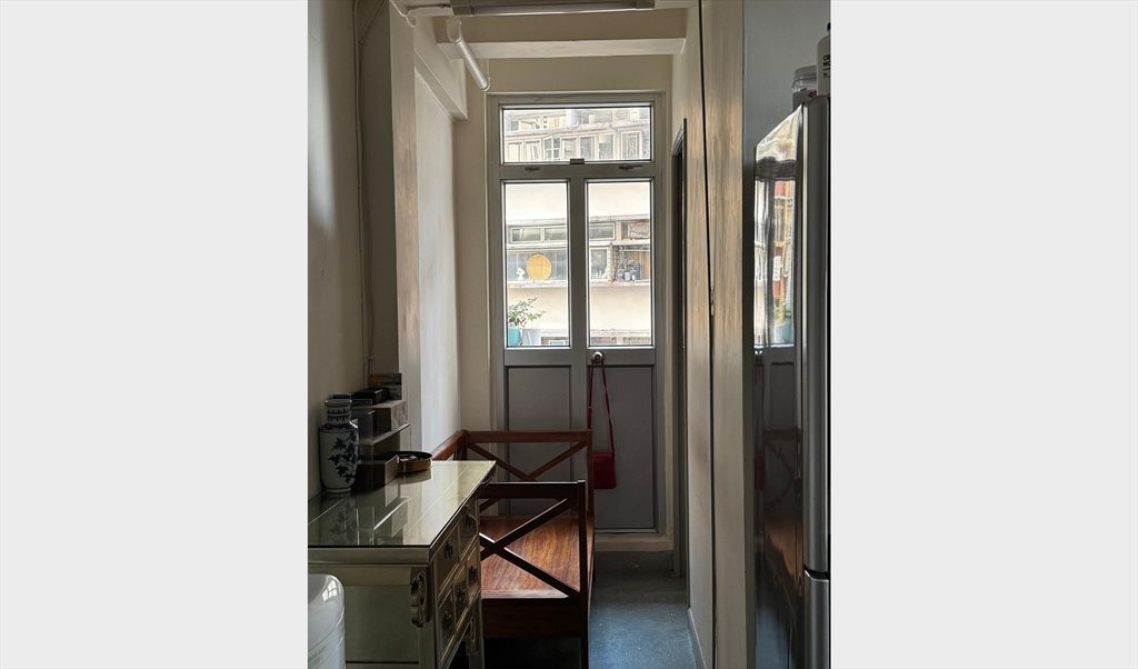 Room for rent in Wing Lok St, Sheung Wan - This apartment is available NOV 1-JUNE 30 - Image 2